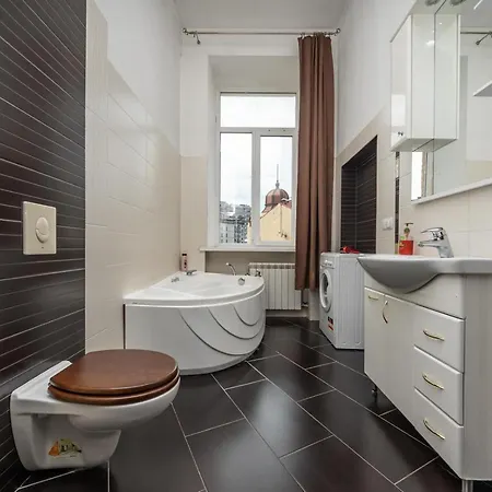 Comfortable On Mikhaylovskiy Lane Apartment